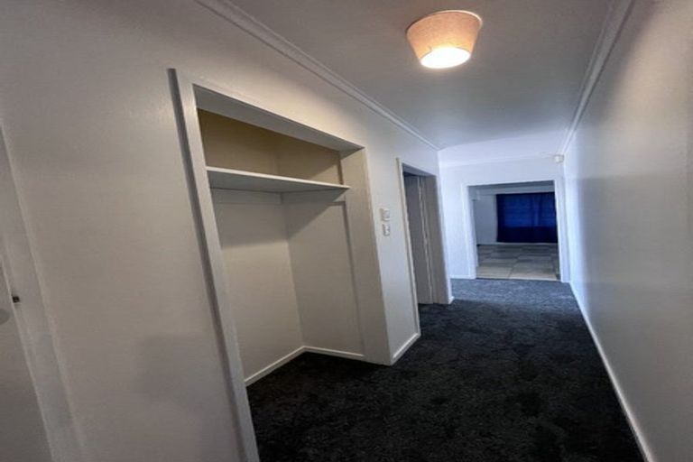 Photo of property in 79 Cobham Crescent, Kelston, Auckland, 0602