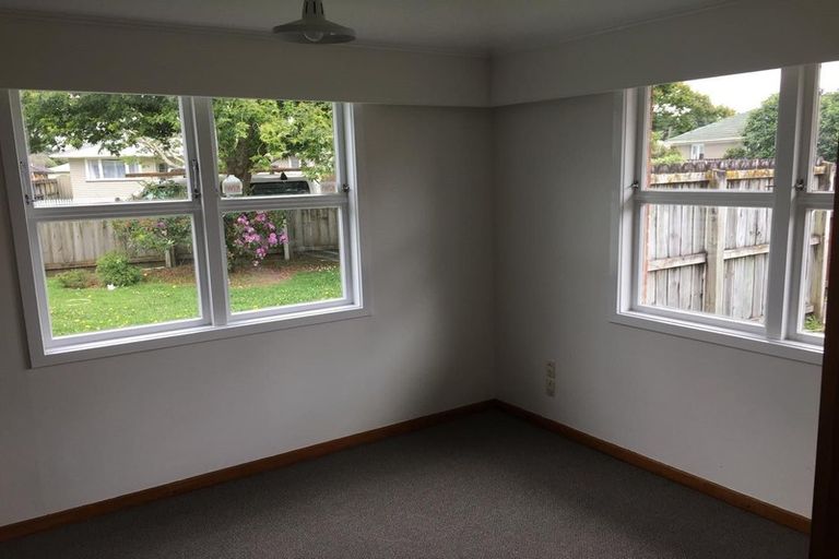 Photo of property in 2/8 Scott Road, Papakura, 2110