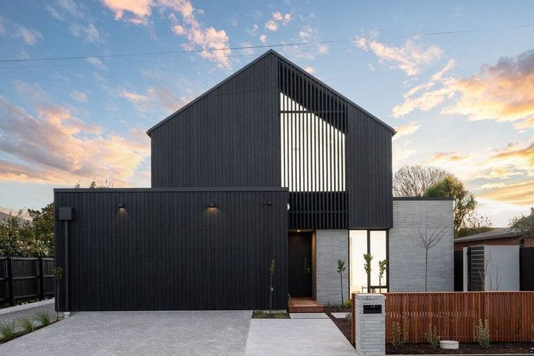 Photo of property in 15 Browns Road, St Albans, Christchurch, 8014