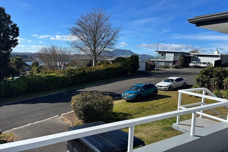 Photo of property in 18 Scenic Heights, Acacia Bay, Taupo, 3330