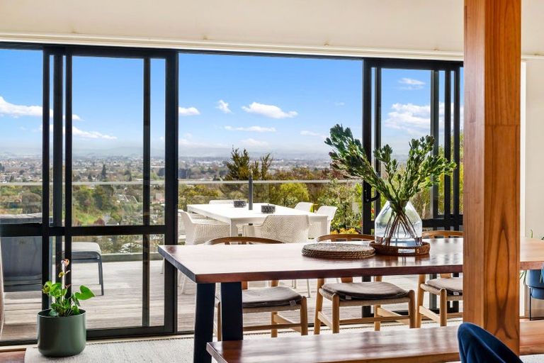 Photo of property in 81 Hikanui Drive, Havelock North, 4130