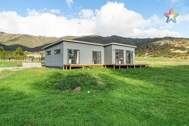 Photo of property in 9 Turksma Lane, Kaitoke, 5018