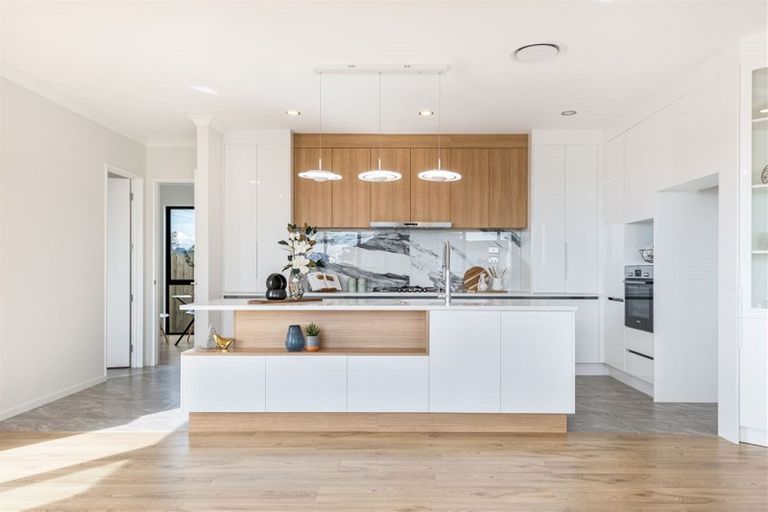 Photo of property in 66 Tir Conaill Avenue, Flat Bush, Auckland, 2019