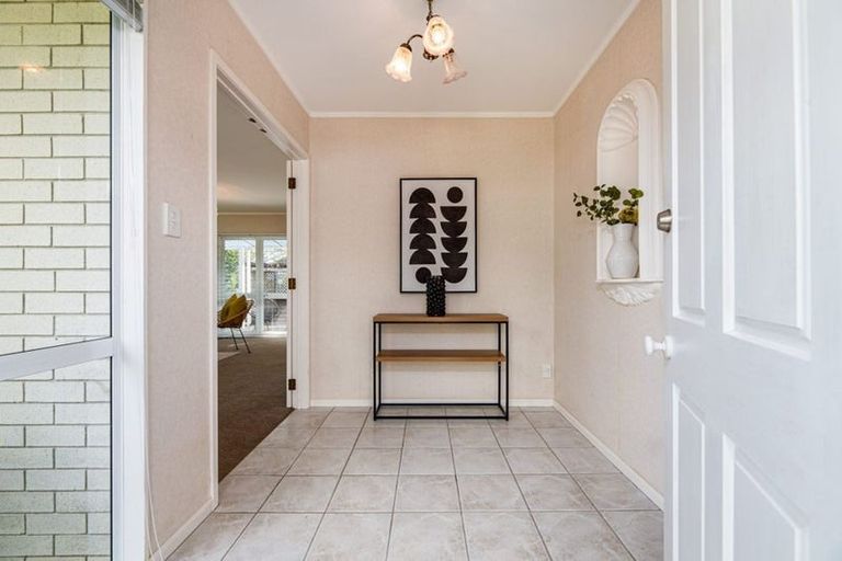 Photo of property in 42 Sunhill Road, Sunnyvale, Auckland, 0612