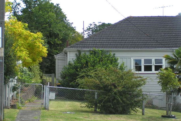 Photo of property in 162 Queen Street, Northcote Point, Auckland, 0627