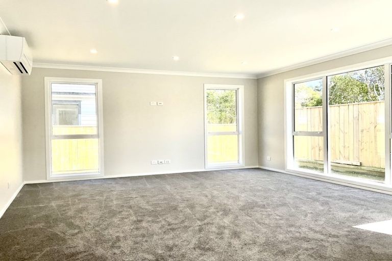 Photo of property in 92a Horoeka Street, Stokes Valley, Lower Hutt, 5019