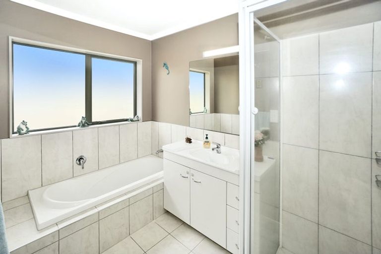 Photo of property in 50 Norm Freeman Drive, Te Puke, 3119