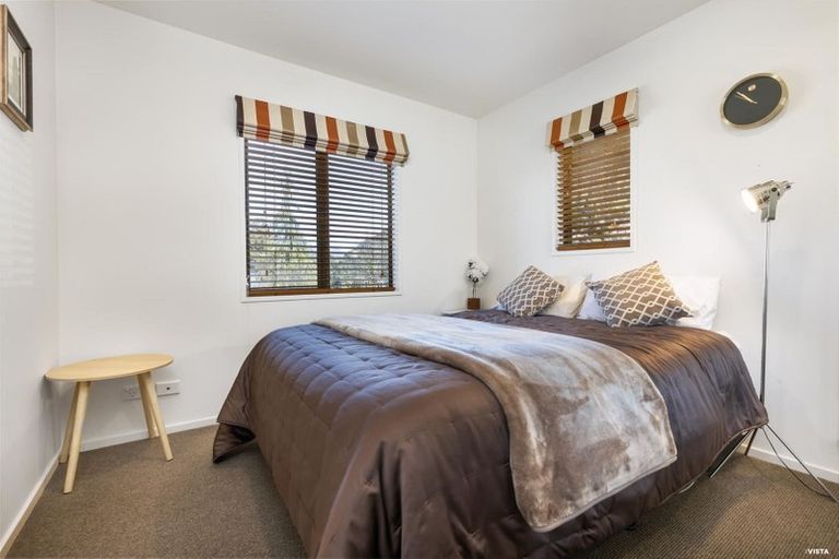 Photo of property in Arno Apartment, 9/8 Mckerrow Place, Sunshine Bay, Queenstown, 9300