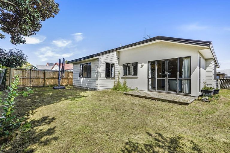 Photo of property in 2 Whinfell Lane, Nawton, Hamilton, 3200