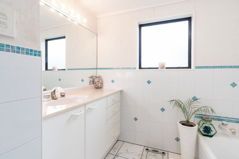 Photo of property in 14 Aparima Avenue, Miramar, Wellington, 6022