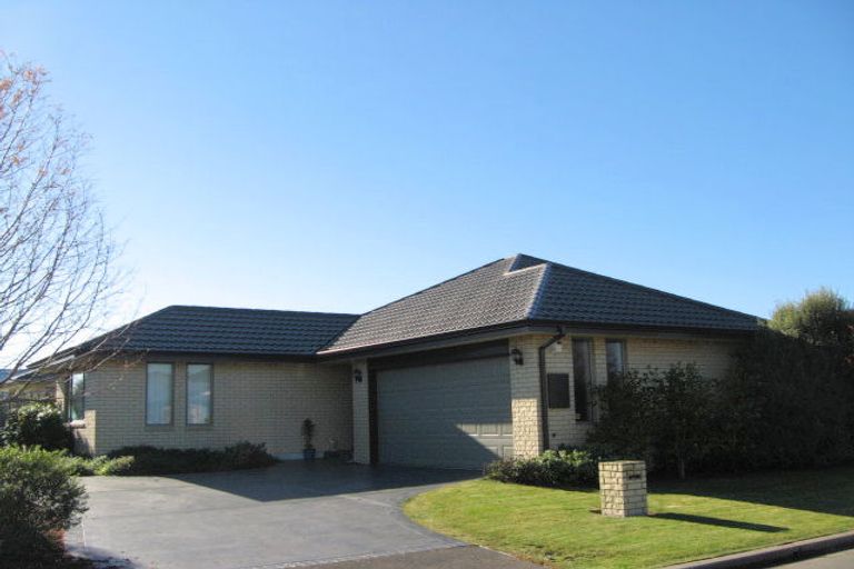 Photo of property in 7 Riegler Place, Belfast, Christchurch, 8051