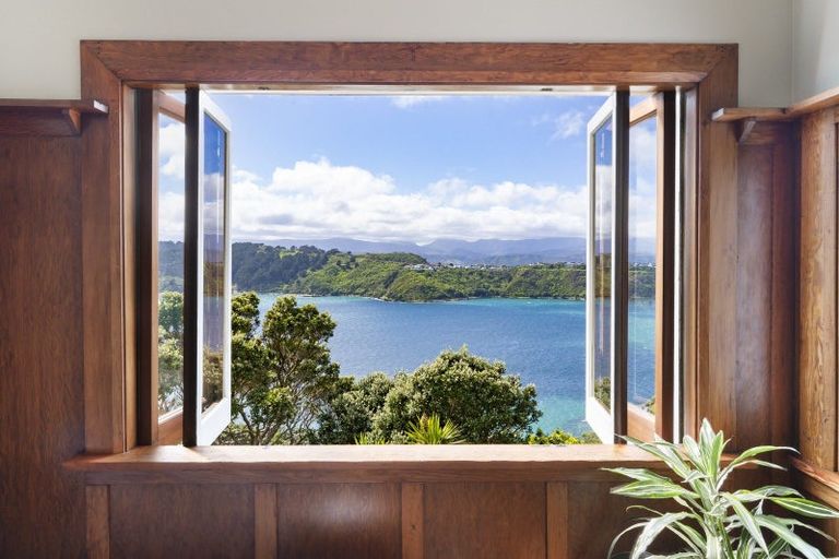 Photo of property in 152 Grafton Road, Roseneath, Wellington, 6011