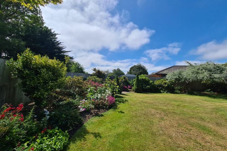 Photo of property in 12 Stanwood Grove, Darfield, 7510