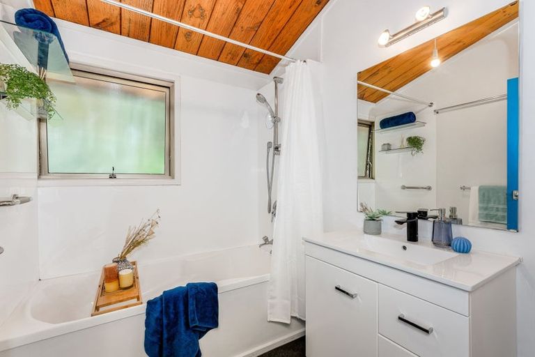 Photo of property in 56 Matai Road, Raumati South, Paraparaumu, 5032
