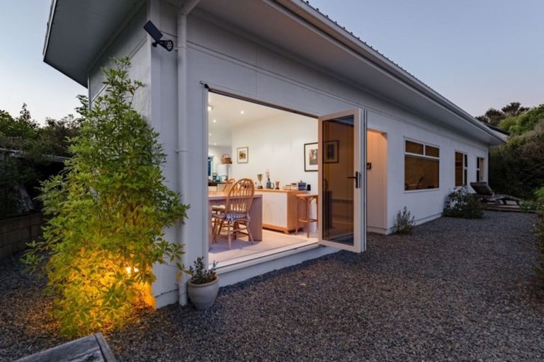 Photo of property in 14 Avro Road, Blue Mountains, Upper Hutt, 5371