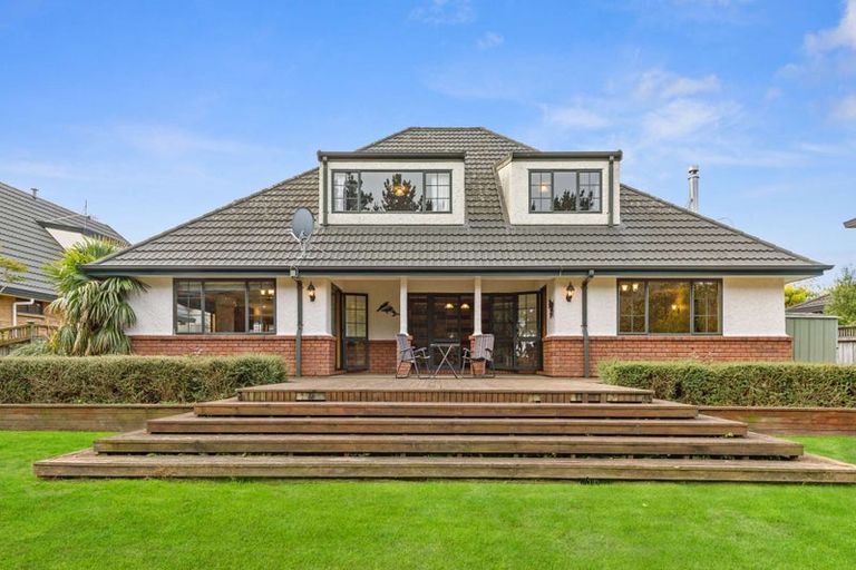 Photo of property in 116 Pacific Drive, Fitzherbert, Palmerston North, 4410