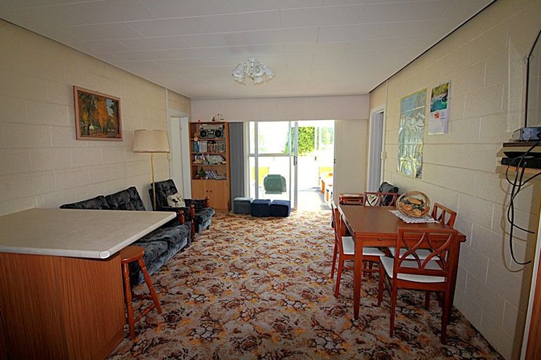 Photo of property in 15 Burnby Place, Te Anau, 9679