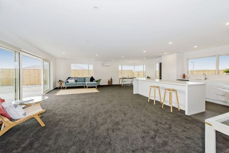 Photo of property in 58 Sandhurst Drive, Papamoa Beach, Papamoa, 3118