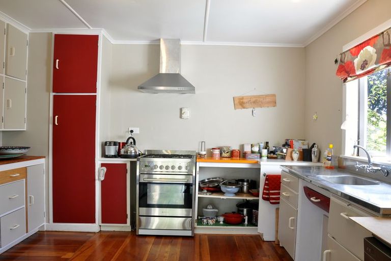 Photo of property in 39 Ocean View Road, Waihi Beach, 3611