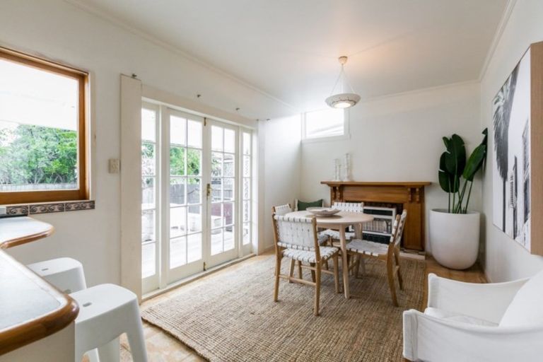 Photo of property in 62 Charles Street, Westshore, Napier, 4110