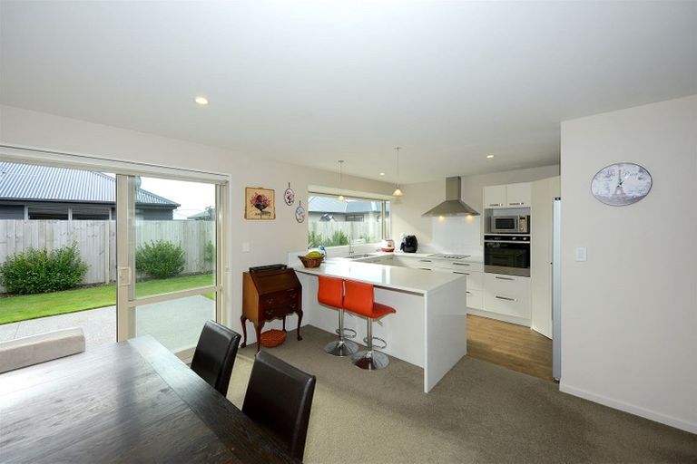 Photo of property in 9 Conie Glen Lane, Broomfield, Christchurch, 8042