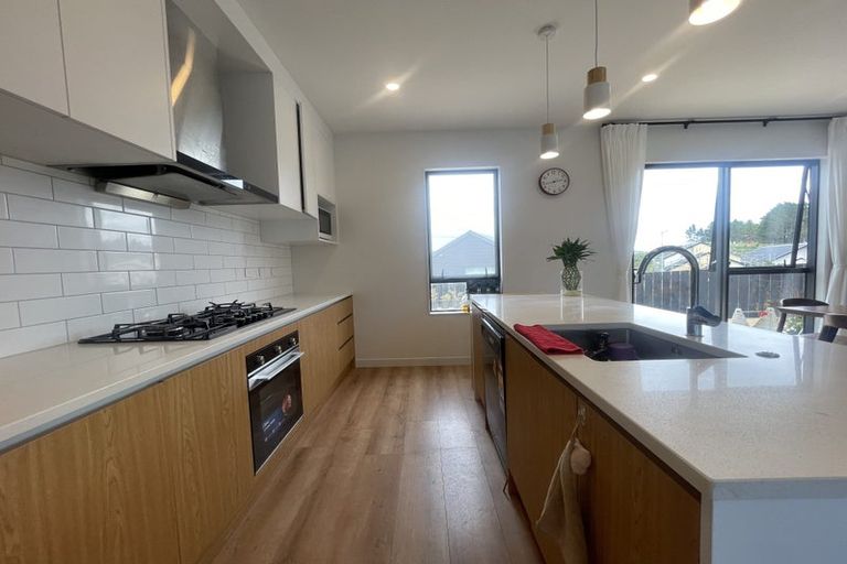 Photo of property in 15 Arawaru Avenue, Wainui, Silverdale, 0992