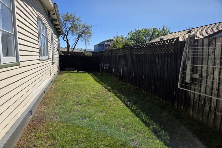 Photo of property in 18 Picton Avenue, Riccarton, Christchurch, 8011