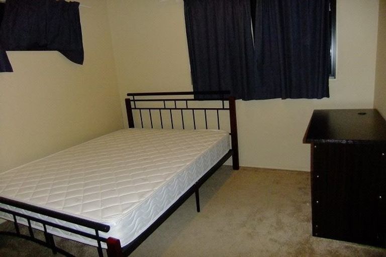 Photo of property in 18 Merlot Way, Te Atatu South, Auckland, 0610