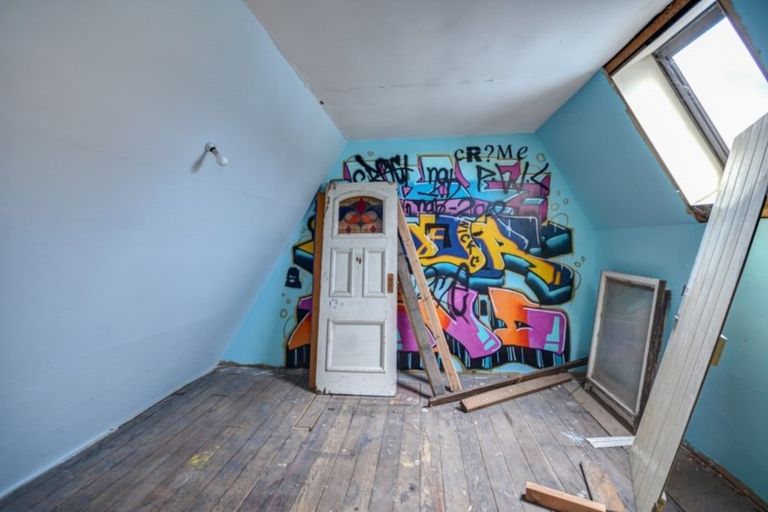 Photo of property in 50 Manor Place, Dunedin Central, Dunedin, 9016