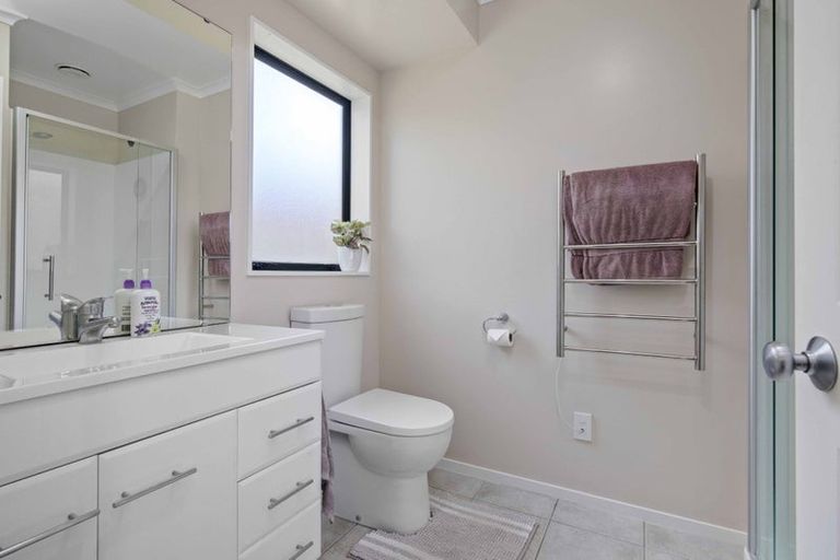 Photo of property in 114d Sandspit Road, Waiuku, 2123