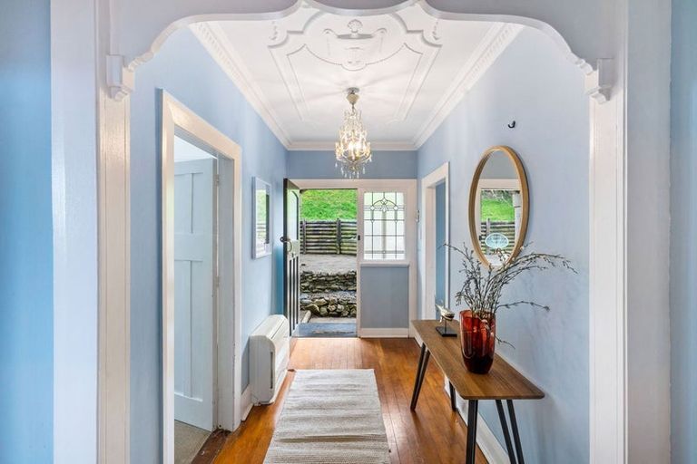 Photo of property in 33 Forfar Street, Clyde Hill, Dunedin, 9011