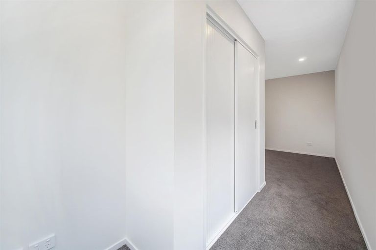 Photo of property in 14 Arapapa Road, Papakura, 2110