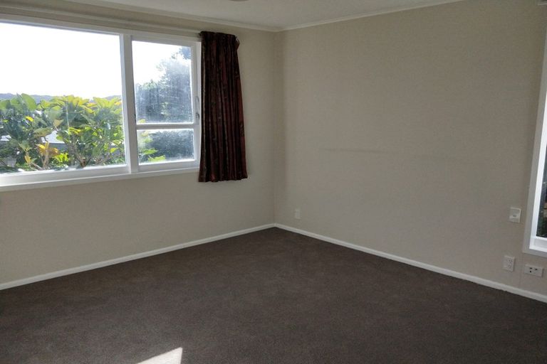 Photo of property in 29 Brora Crescent, Papakowhai, Porirua, 5024