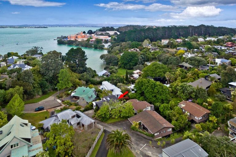 Photo of property in 1/17 Telephone Road, Birkenhead, Auckland, 0626