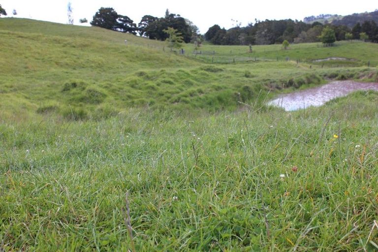 Photo of property in 118 Paparoa Station Road, Paparoa, 0571