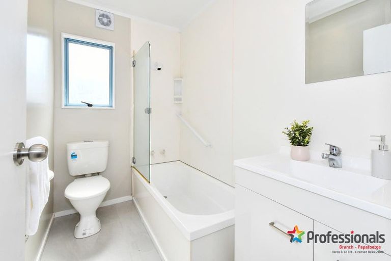 Photo of property in 22 Caringbah Drive, Papatoetoe, Auckland, 2025