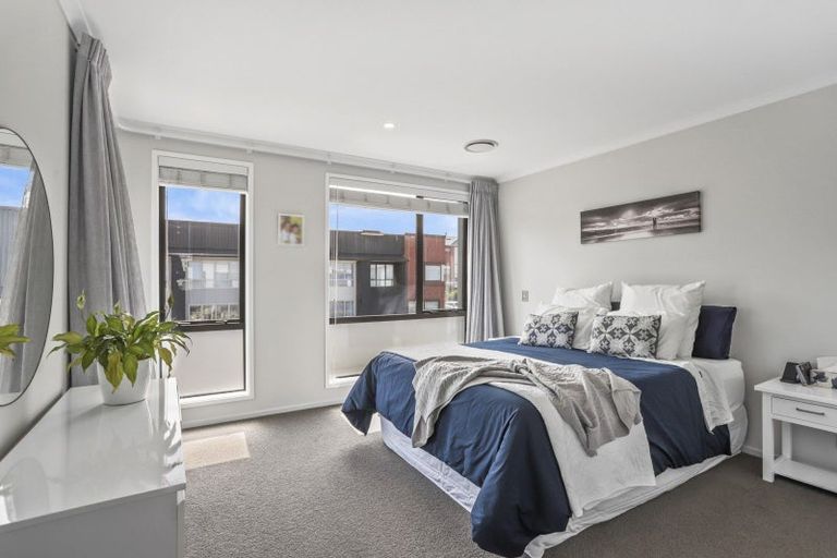 Photo of property in 17 Eyton Kay Road, Hobsonville, Auckland, 0616