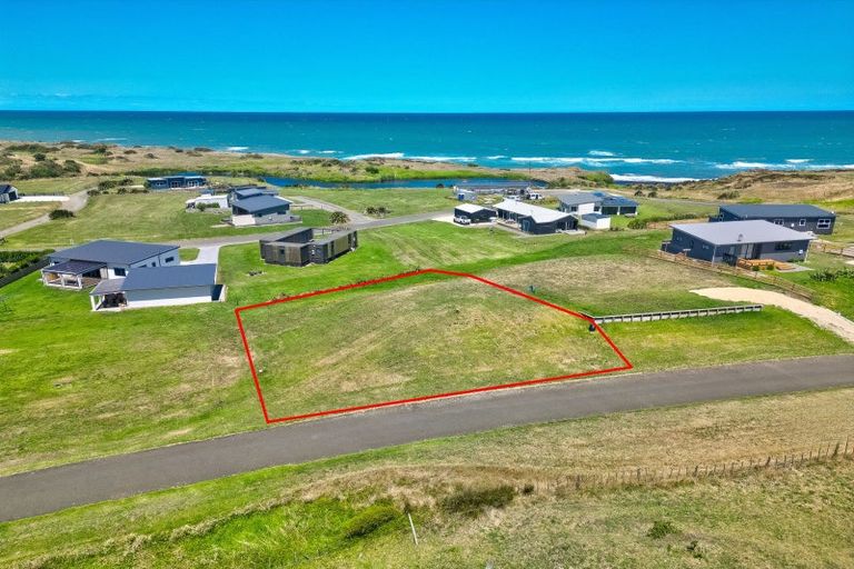 Photo of property in 19 Waipipi Road, Waverley, 4591
