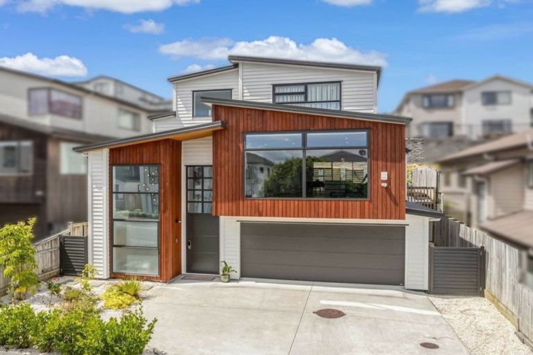 Photo of property in 26 Windlass Street, Long Bay, Auckland, 0630