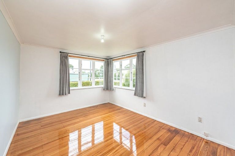 Photo of property in 104 Weraroa Road, Waverley, 4510