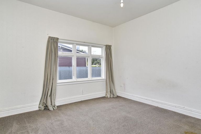 Photo of property in 34 Olliviers Road, Phillipstown, Christchurch, 8011