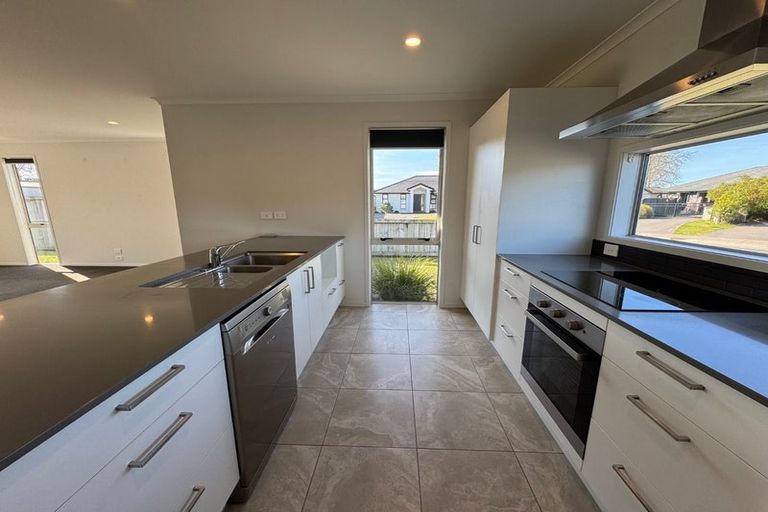 Photo of property in 11 Kuru Place, Papamoa, 3118