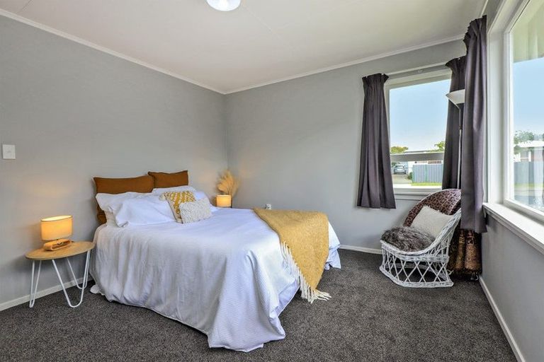 Photo of property in 24 Deal Crescent, Flaxmere, Hastings, 4120