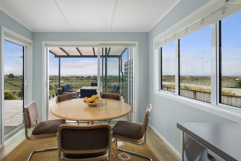 Photo of property in 138 Seaforth Road, Waihi Beach, 3611