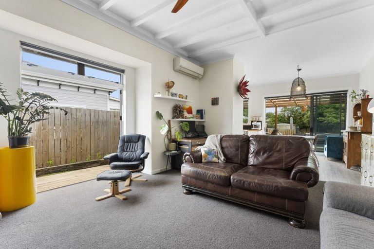 Photo of property in 24 Tararua Street, Pahiatua, 4910