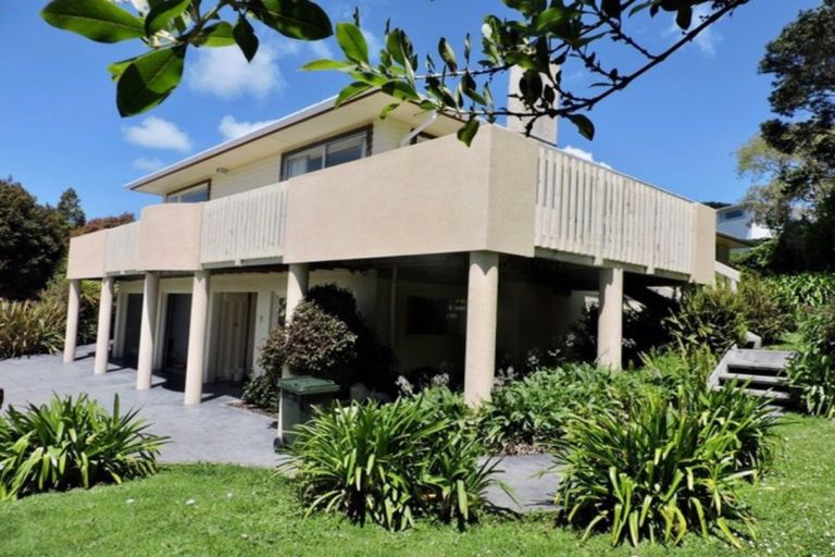 Photo of property in 5 Gonville Street, Tawa, Wellington, 5028