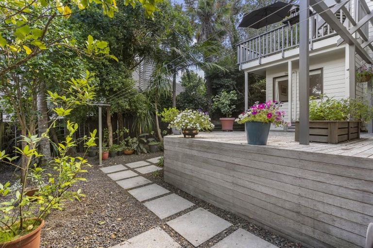 Photo of property in 2/31 Clifton Road, Herne Bay, Auckland, 1011