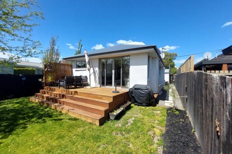 Photo of property in 1/55 Mcfaddens Road, St Albans, Christchurch, 8052