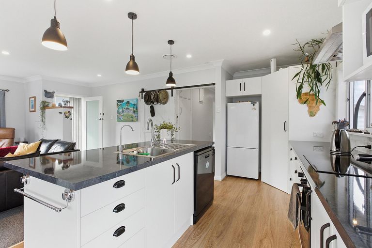 Photo of property in 12 Hetherington Street, Morrinsville, 3300