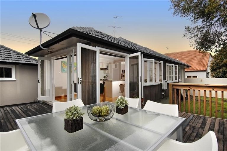 Photo of property in 1/22 Francis Street, Hauraki, Auckland, 0622